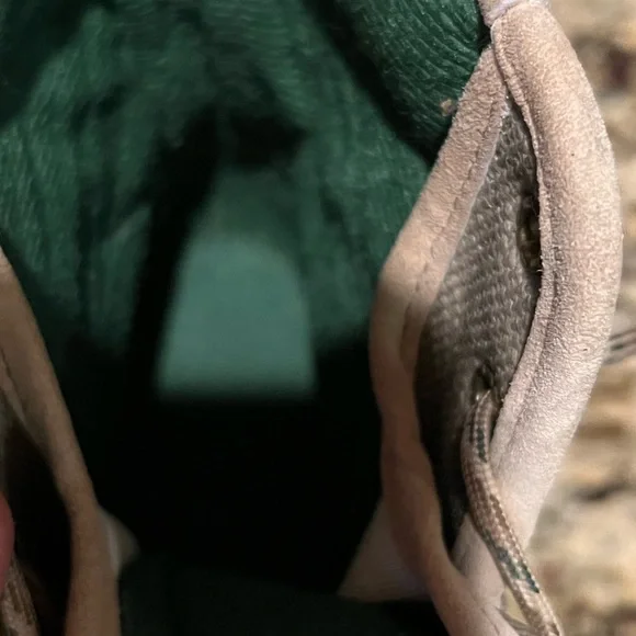 NWOT Wolverine Wilderness Tan Suede Hiking Boots Woman's Size 7.5 Vintage! - Picture 13 of 16